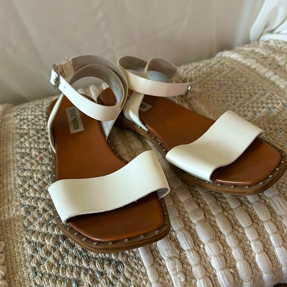 Steve Madden White ankle strap sandal